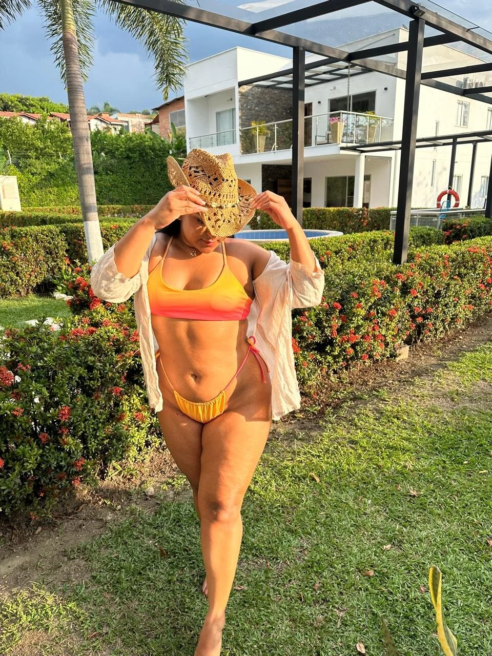 XXX Porn Photo of Nude ellamontoya 36
