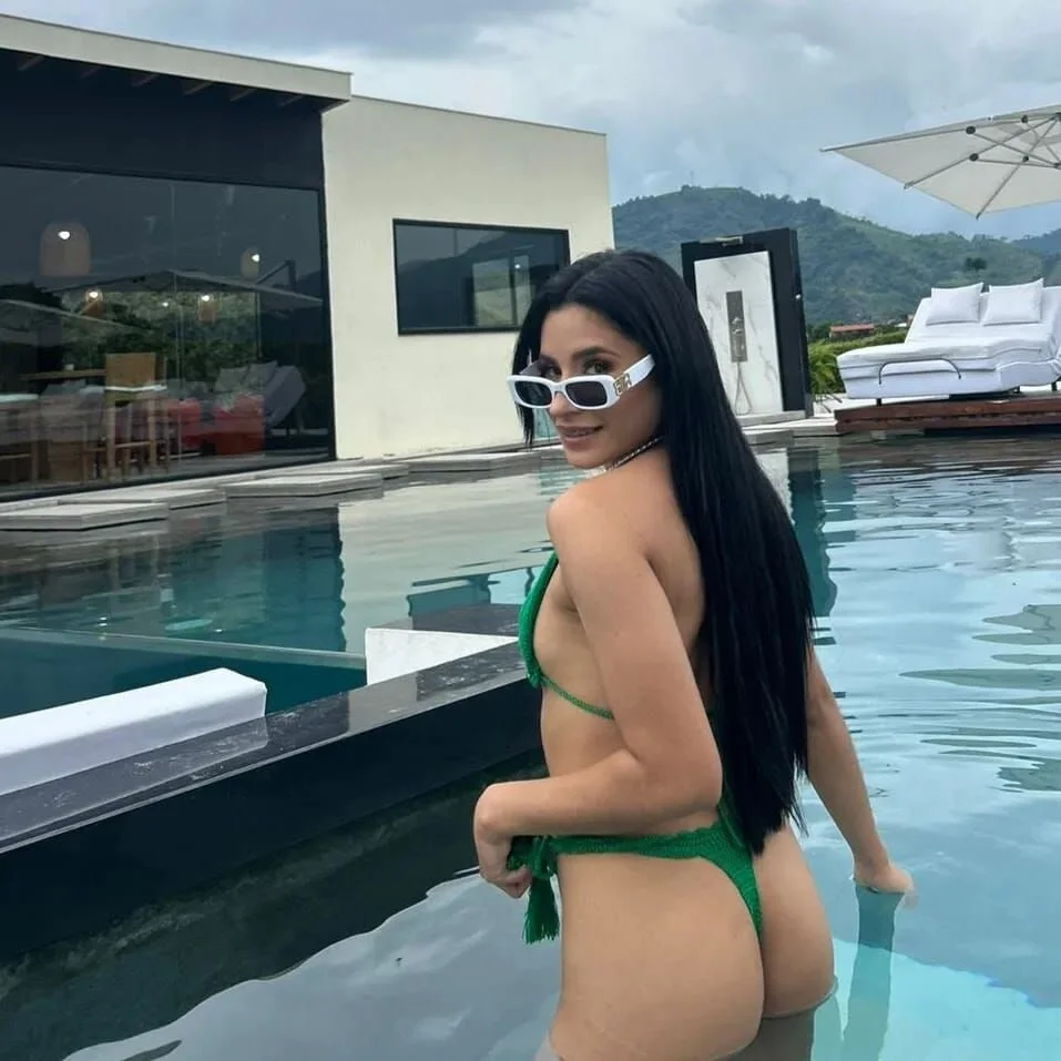 XXX Porn Photo of Nude hanna_mils 17