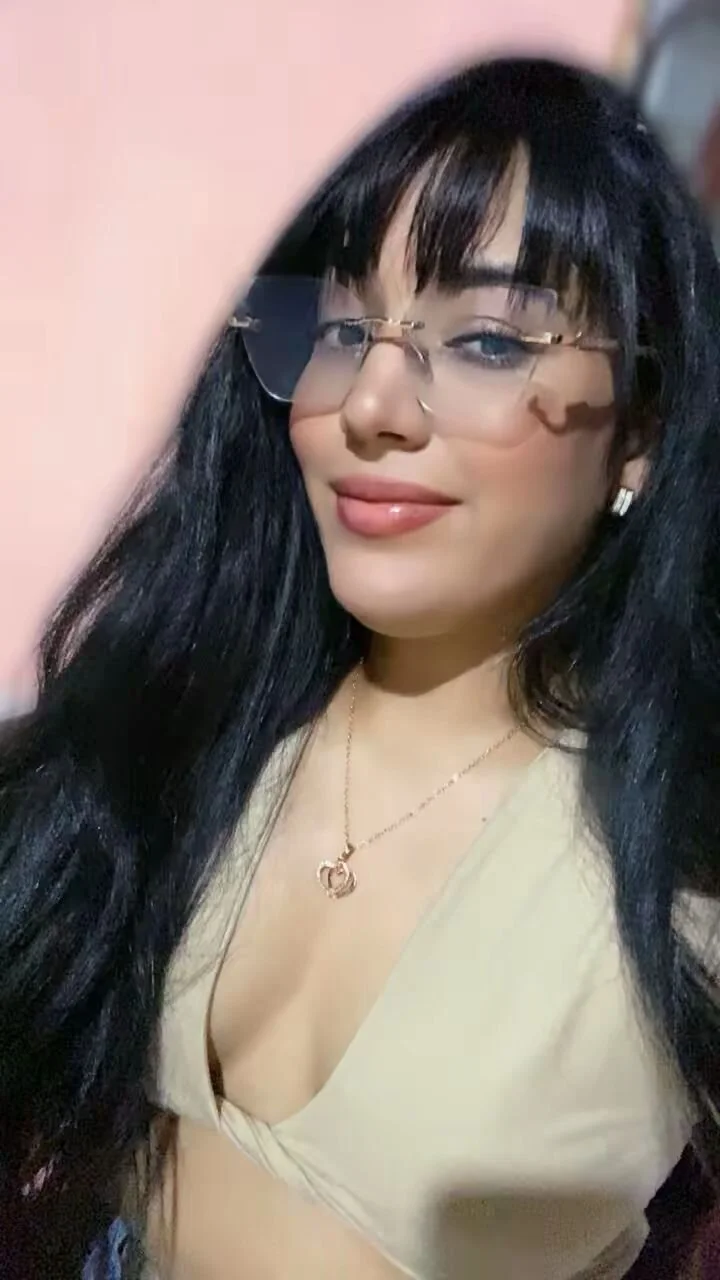 XXX Porn Photo of Nude TheSexyLaura 2