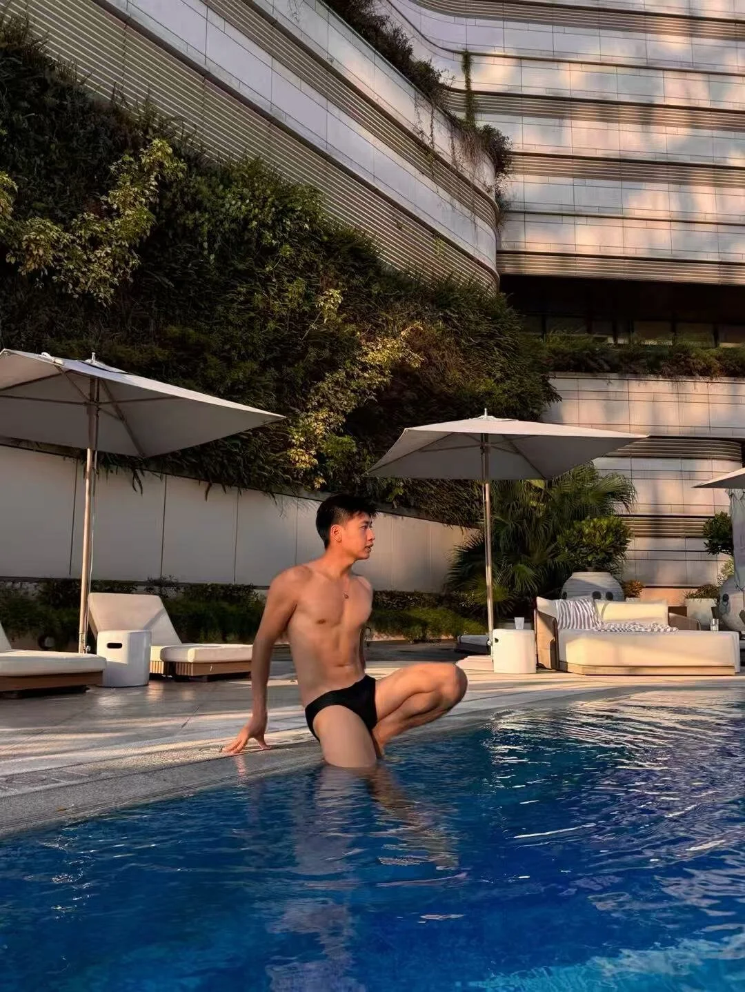XXX Porn Photo of Nude heywilliam 1