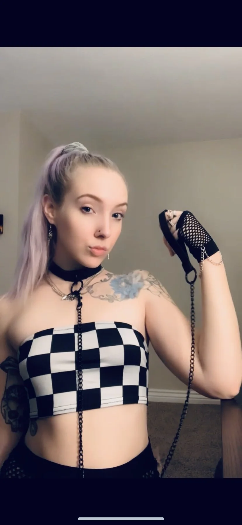 XXX Porn Photo of Nude thevixenviolet 5