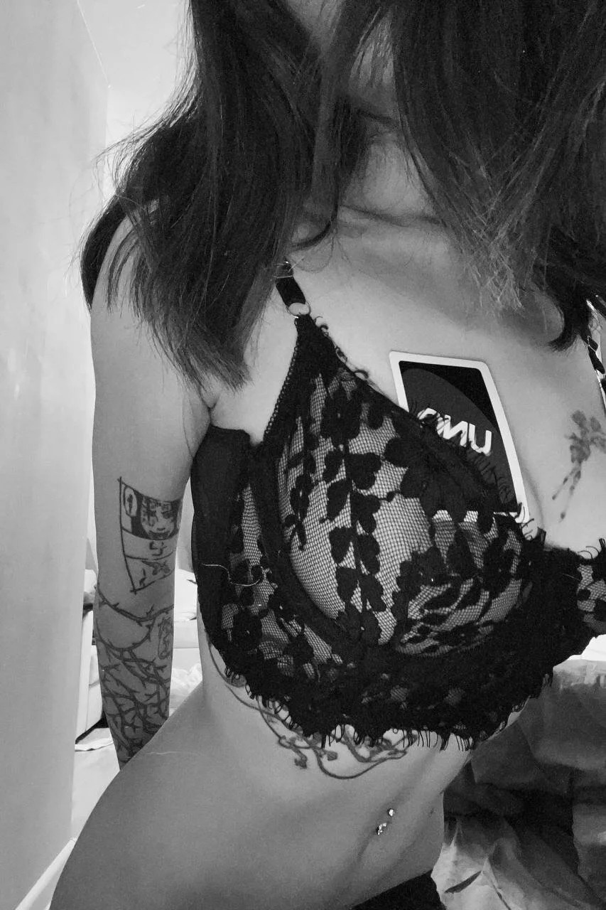 XXX Porn Photo of Nude ashleyro1 20