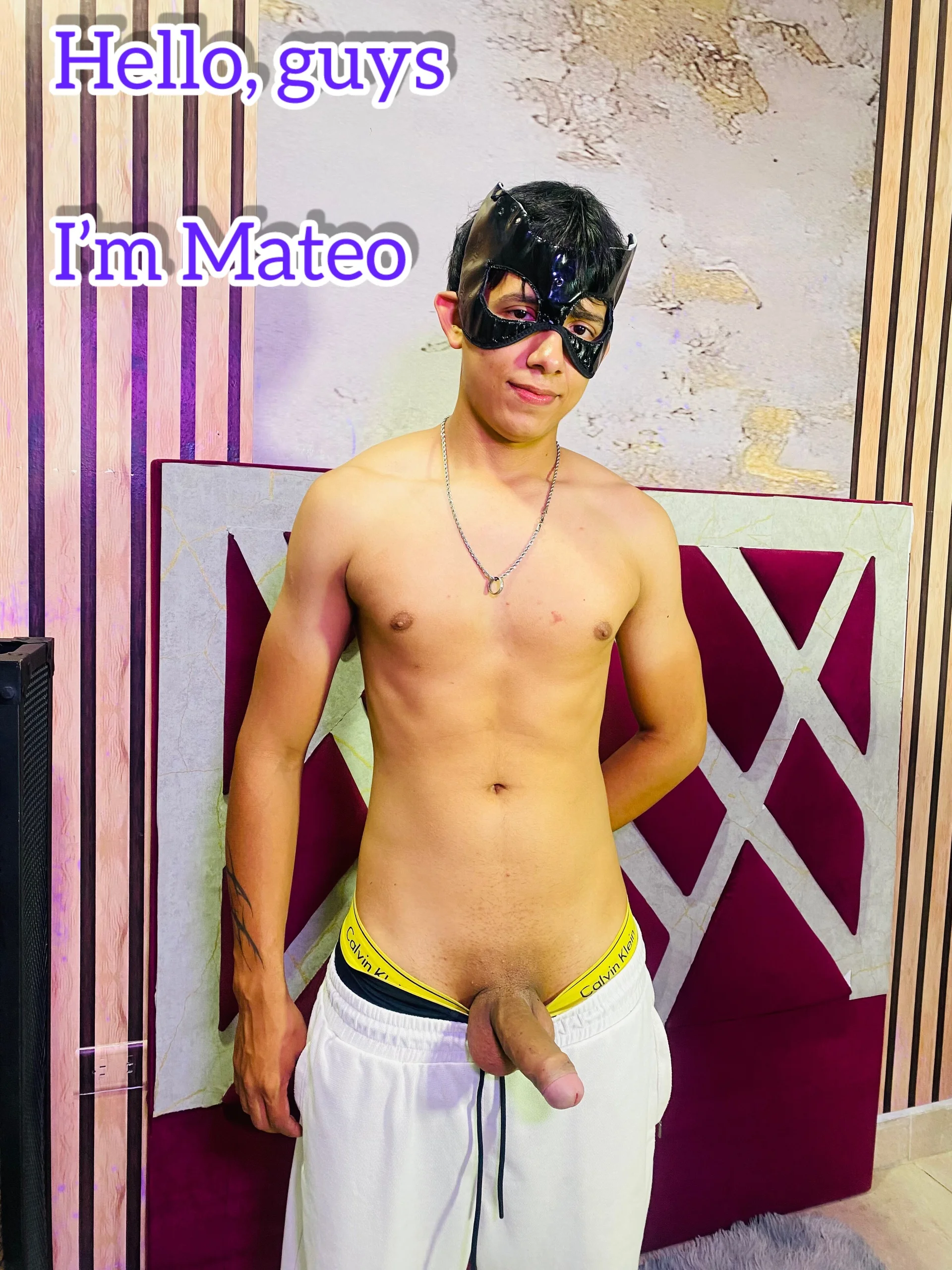 XXX Porn Photo of Nude BoyHotlewd 3