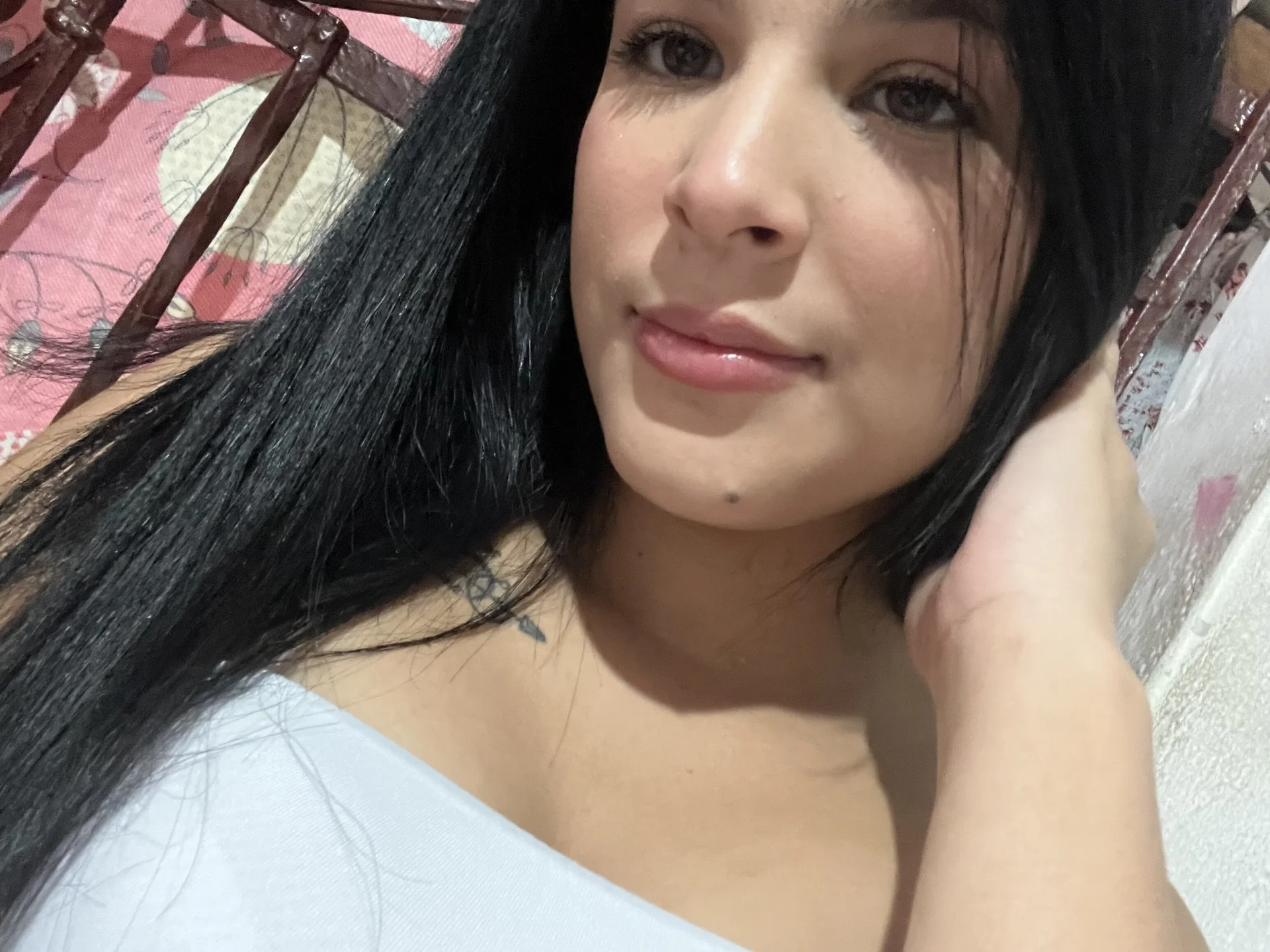 XXX Porn Photo of Nude LuisanyiA2004 2