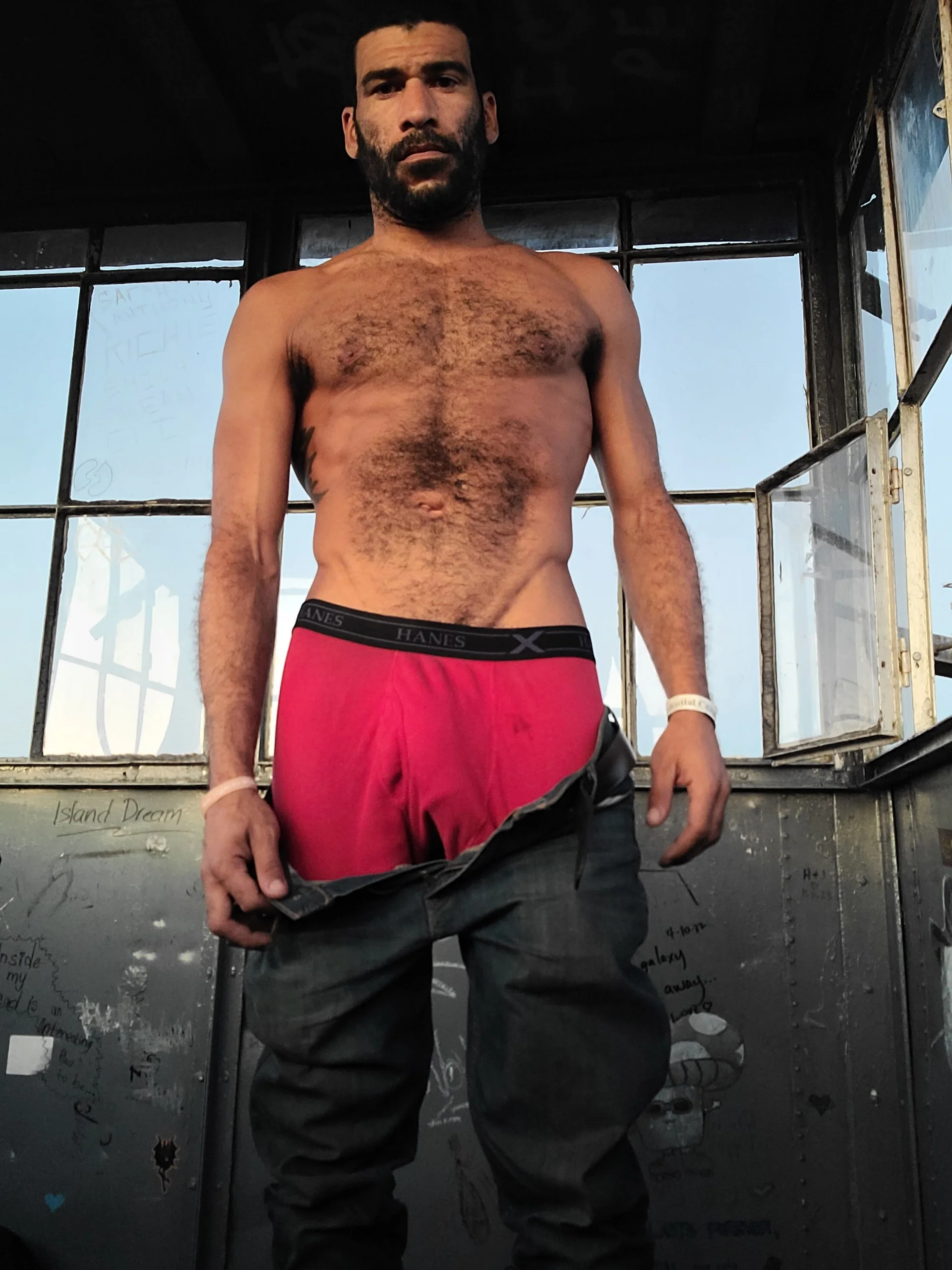 XXX Porn Photo of Nude GuyInNY 4