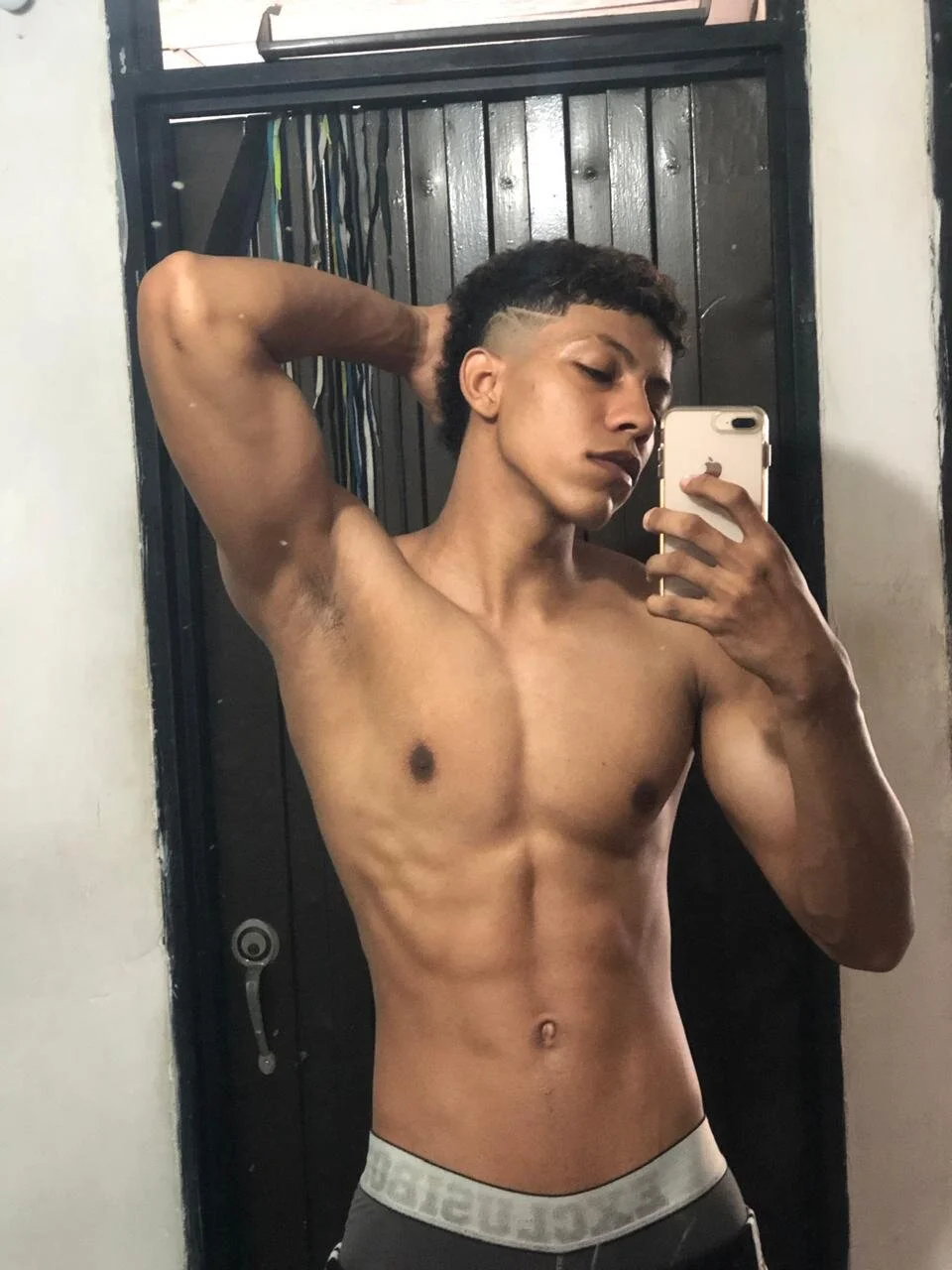 XXX Porn Photo of Nude RickyEbony 3