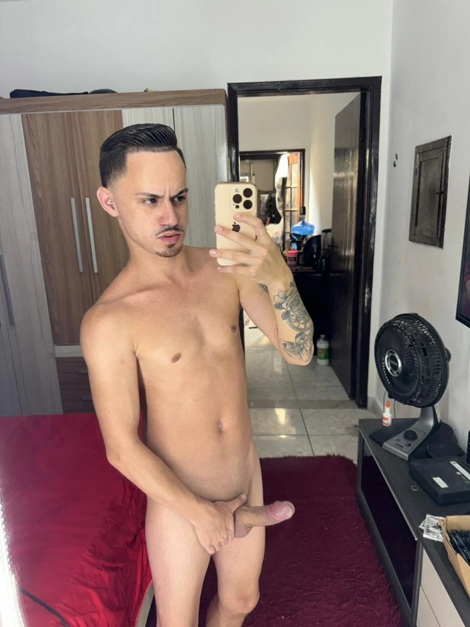 XXX Porn Photo of Nude mlkputo19 1