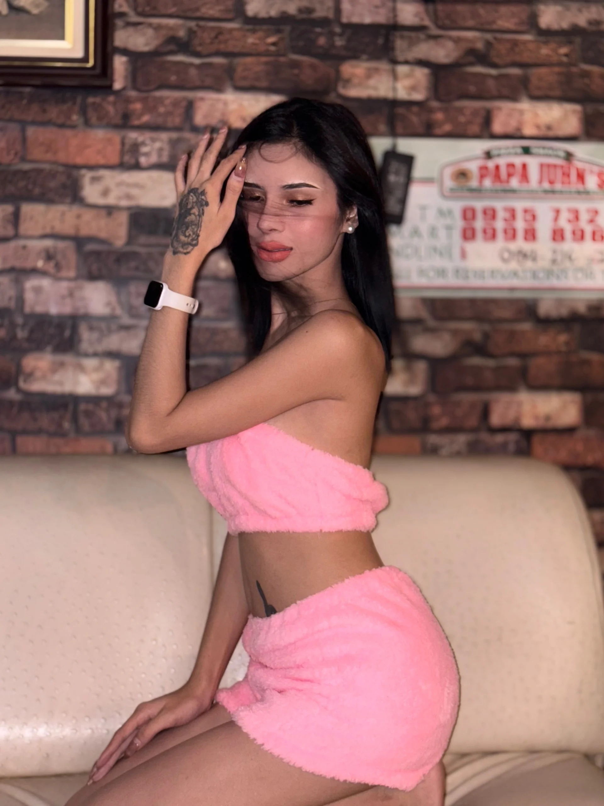 XXX Porn Photo of Nude RoxxaneSukhumvit433 3