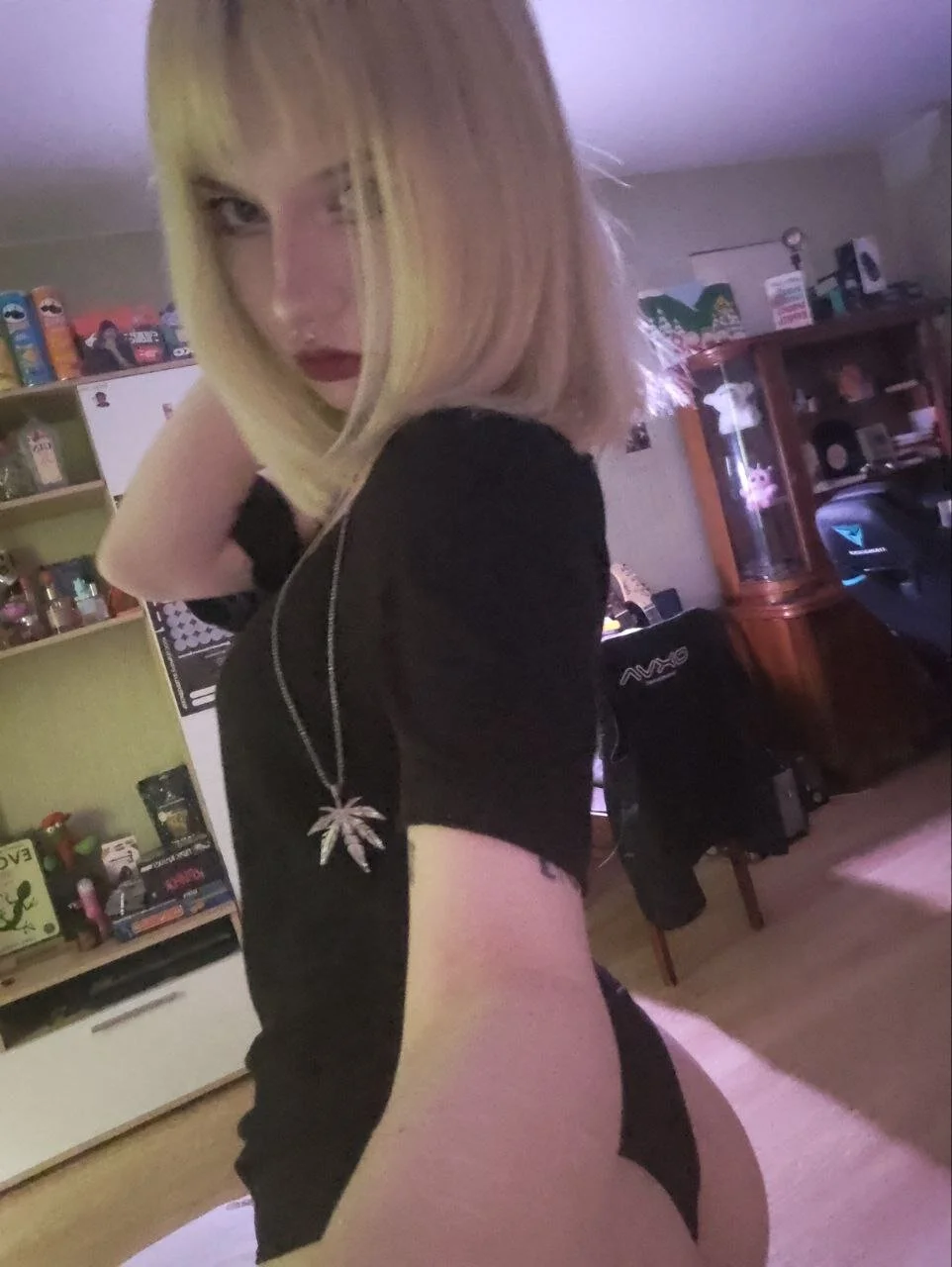 XXX Porn Photo of Nude godlikegirlyy 1