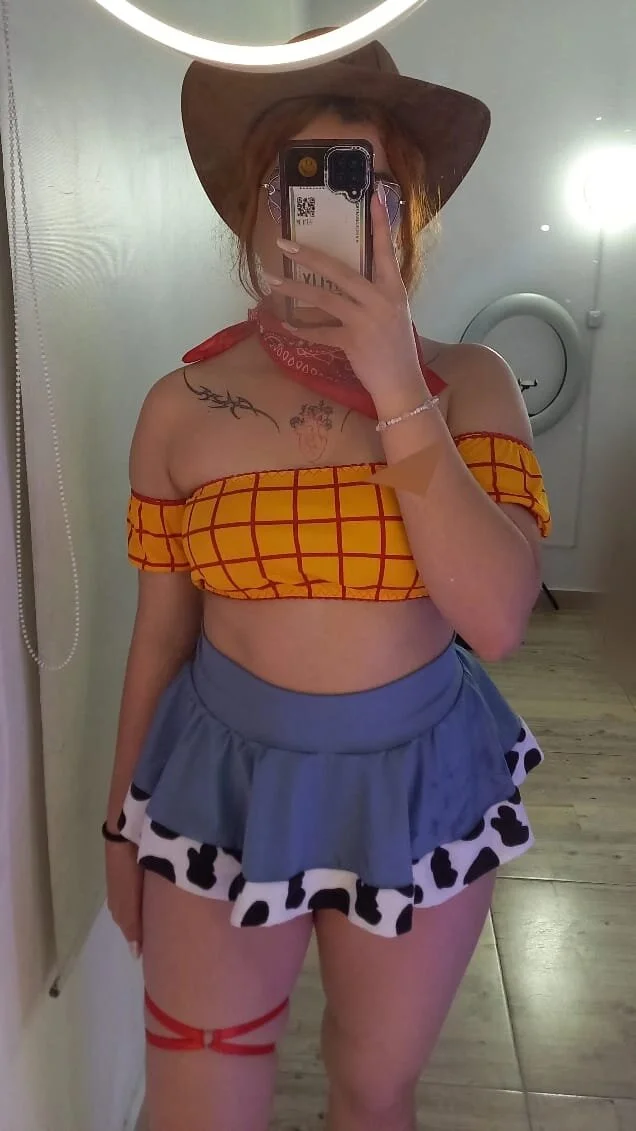 XXX Porn Photo of Nude Naomy_tay1 34