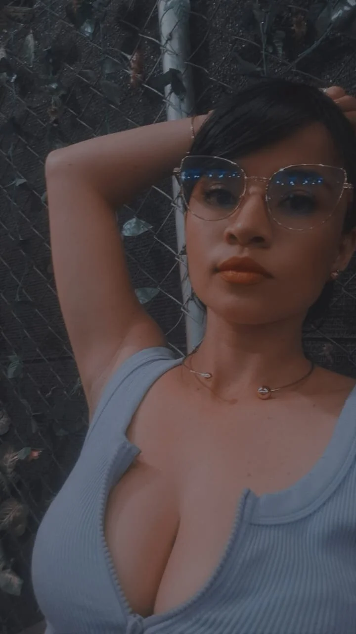XXX Porn Photo of Nude smallbrenda21 22