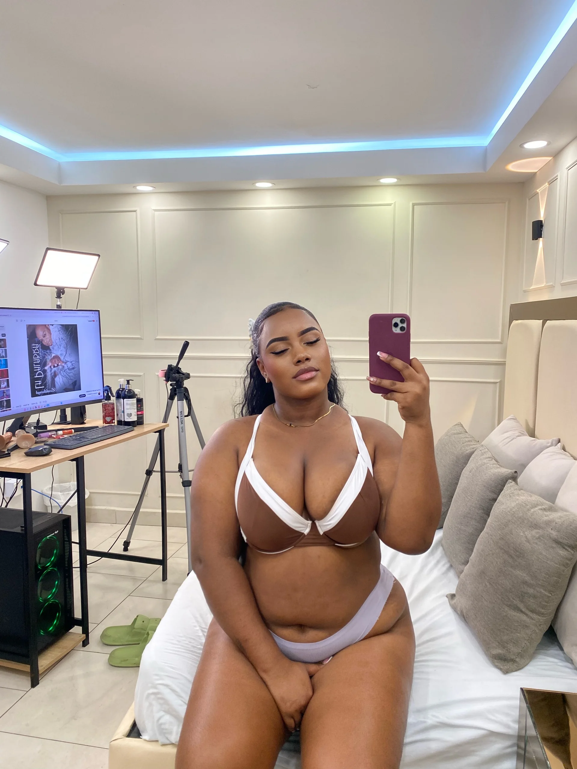 XXX Porn Photo of Nude laia_fisher_ 9