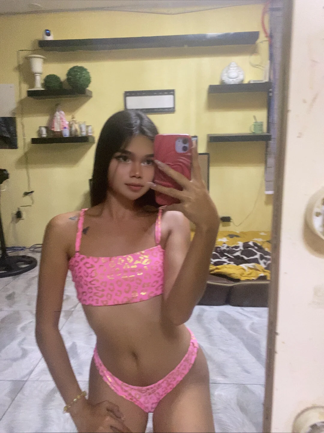 XXX Porn Photo of Nude kendall_petite18 5