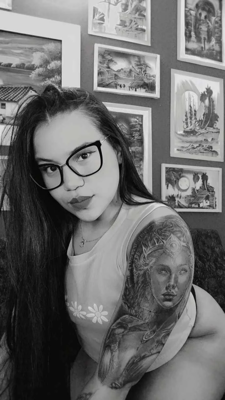 XXX Porn Photo of Nude leila_22 12