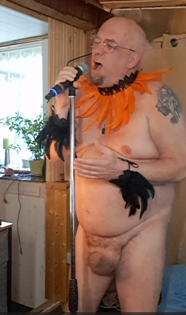 XXX Porn Photo of Nude ShamelessMan 11