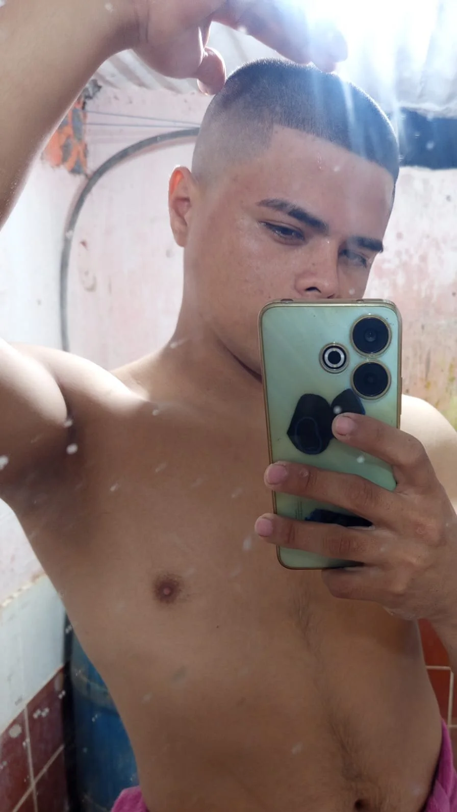XXX Porn Photo of Nude taylor1991V 1