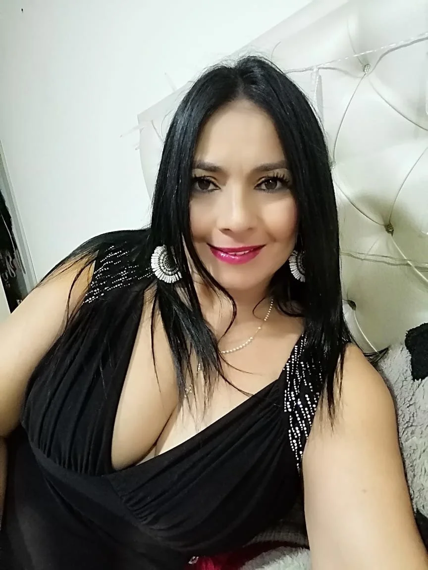 XXX Porn Photo of Nude lindaesmeralda 35