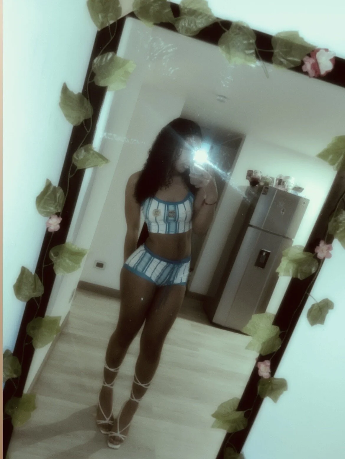Daphnne_Curly
