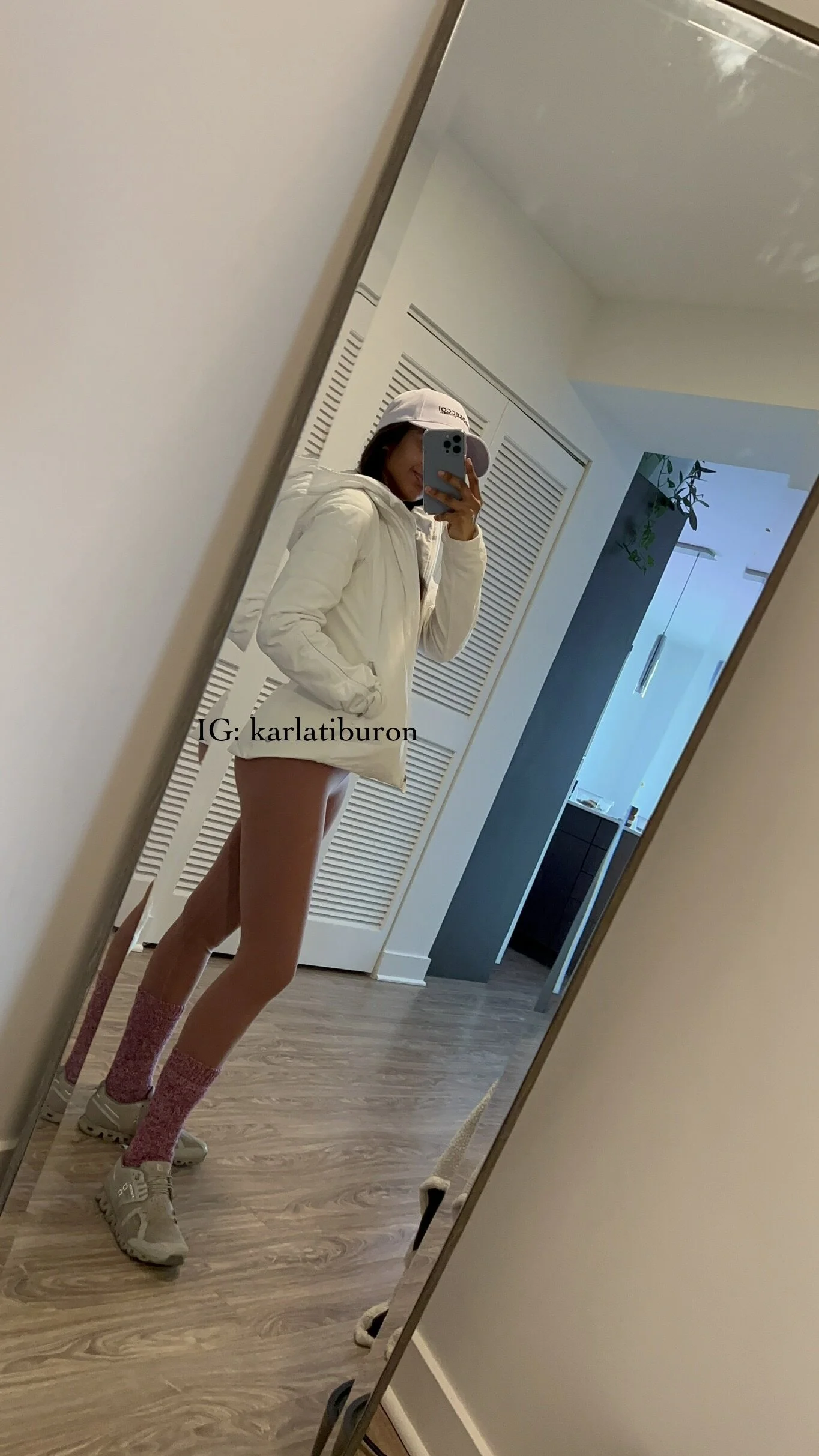 XXX Porn Photo of Nude karlatiburcio 13