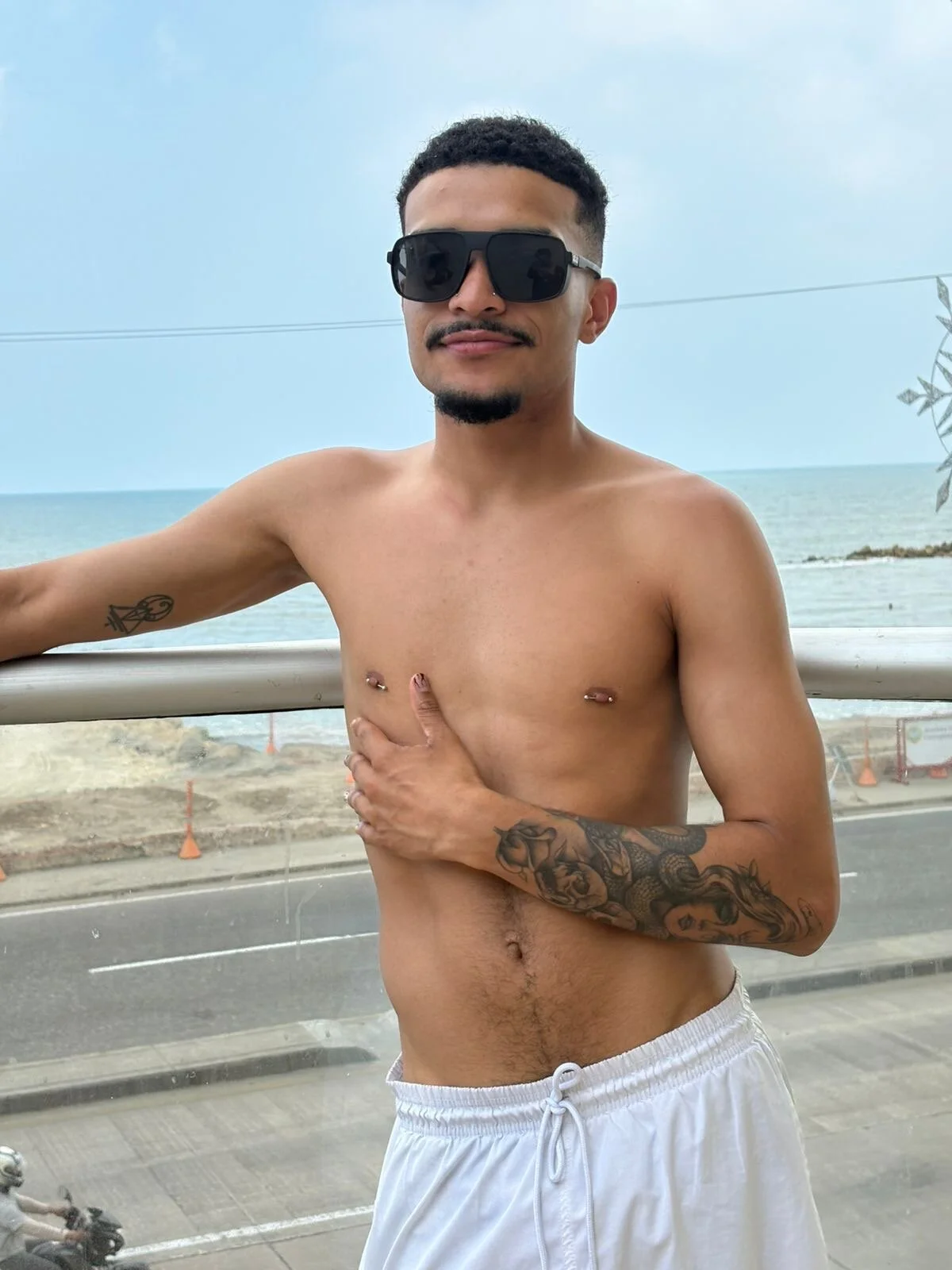 XXX Porn Photo of Nude eross_chipre_ 9