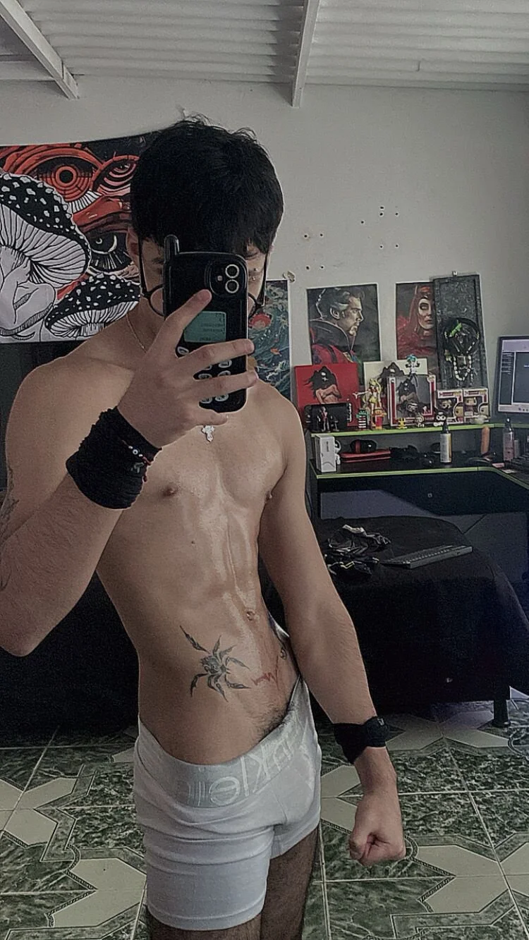 XXX Porn Photo of Nude dylan_fun18 12
