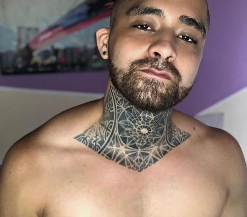 XXX Porn Photo of Nude aronmiller404 28