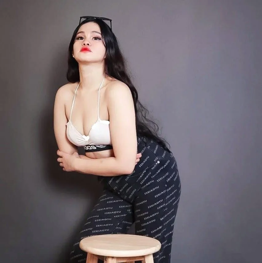 XXX Porn Photo of Nude SassaLilly 2
