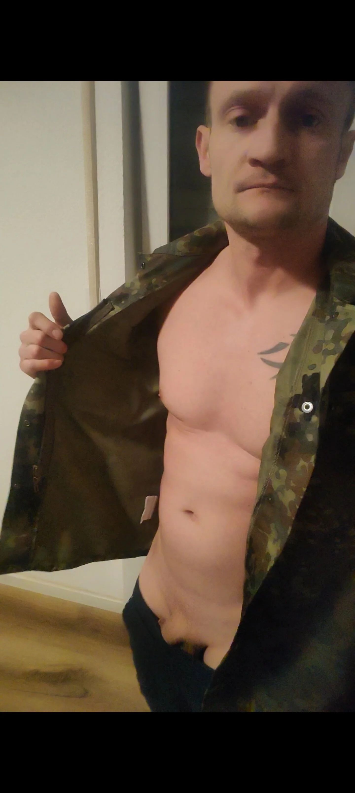 XXX Porn Photo of Nude GermanBigDream 5
