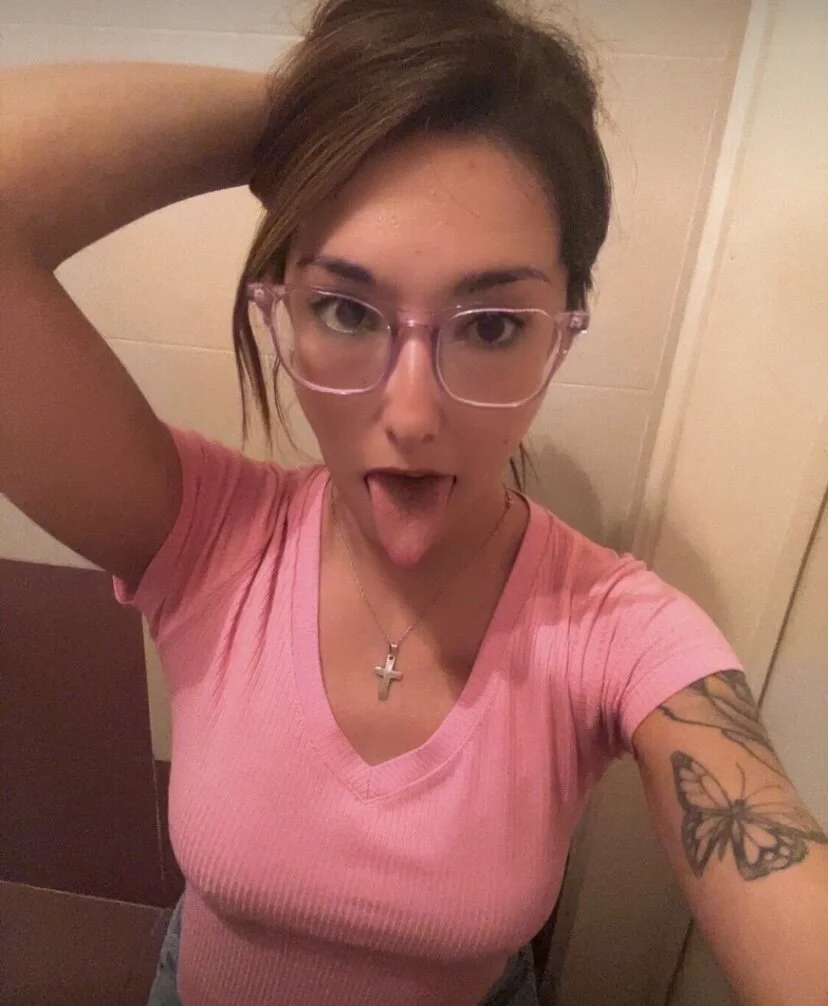 XXX Porn Photo of Nude nerdy_splash 2