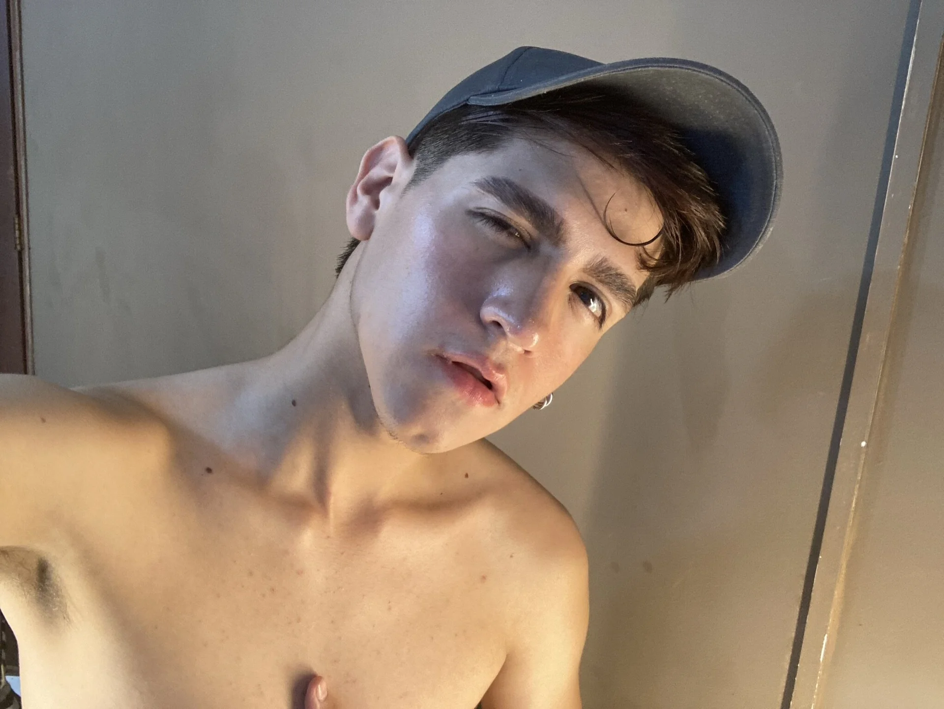 XXX Porn Photo of Nude zackary_0 1