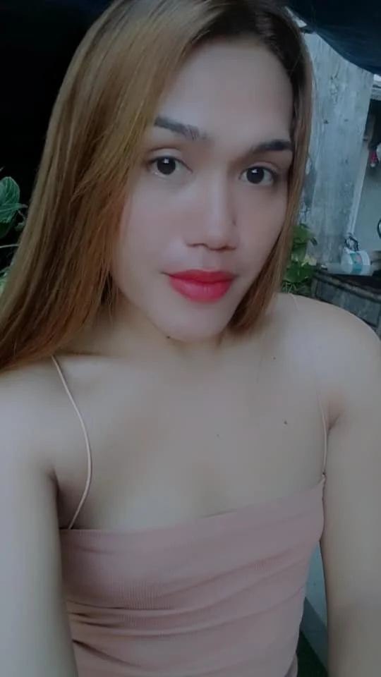 XXX Porn Photo of Nude Xhugejerkingtrans 4