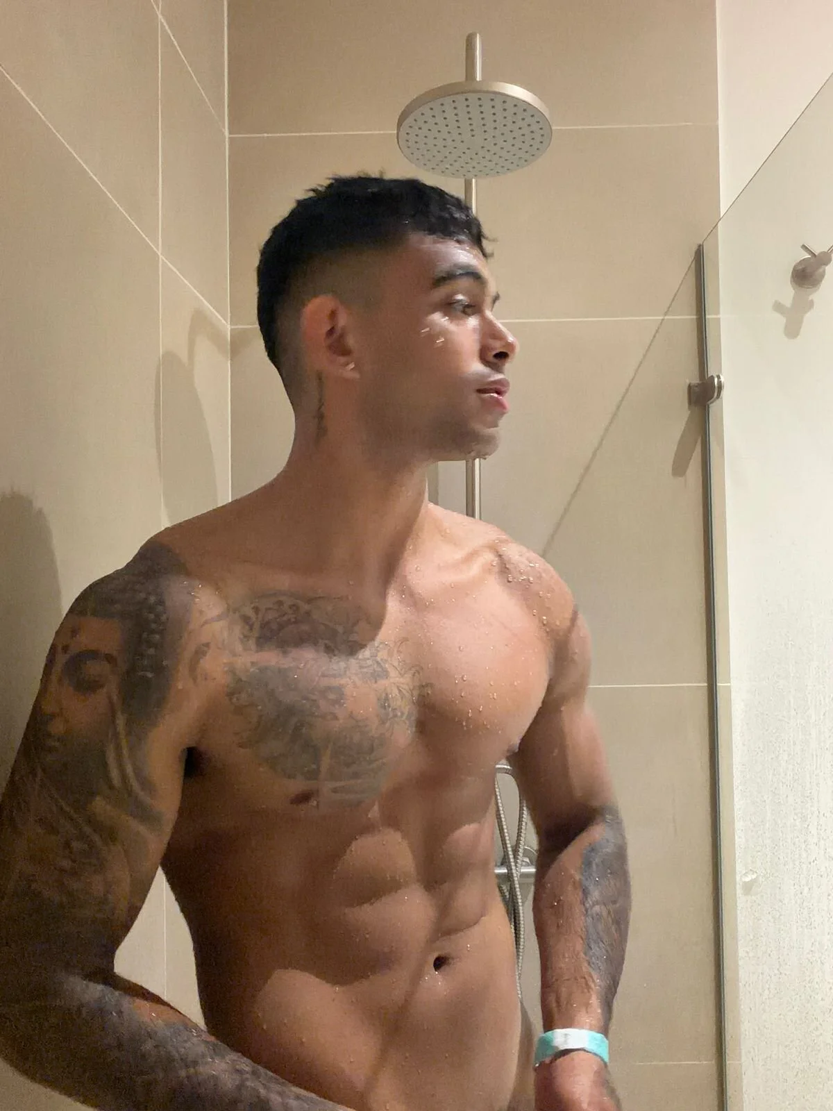 XXX Porn Photo of Nude Andrewadamsx 4