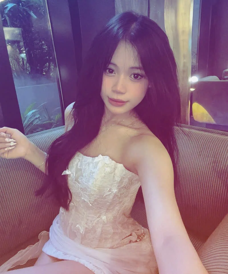 XXX Porn Photo of Nude Rinn99 5
