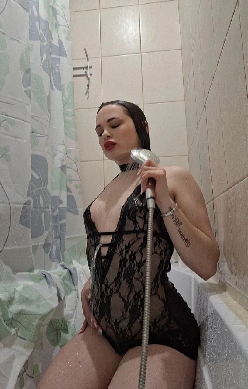 XXX Porn Photo of Nude Luxuriouss_s 63