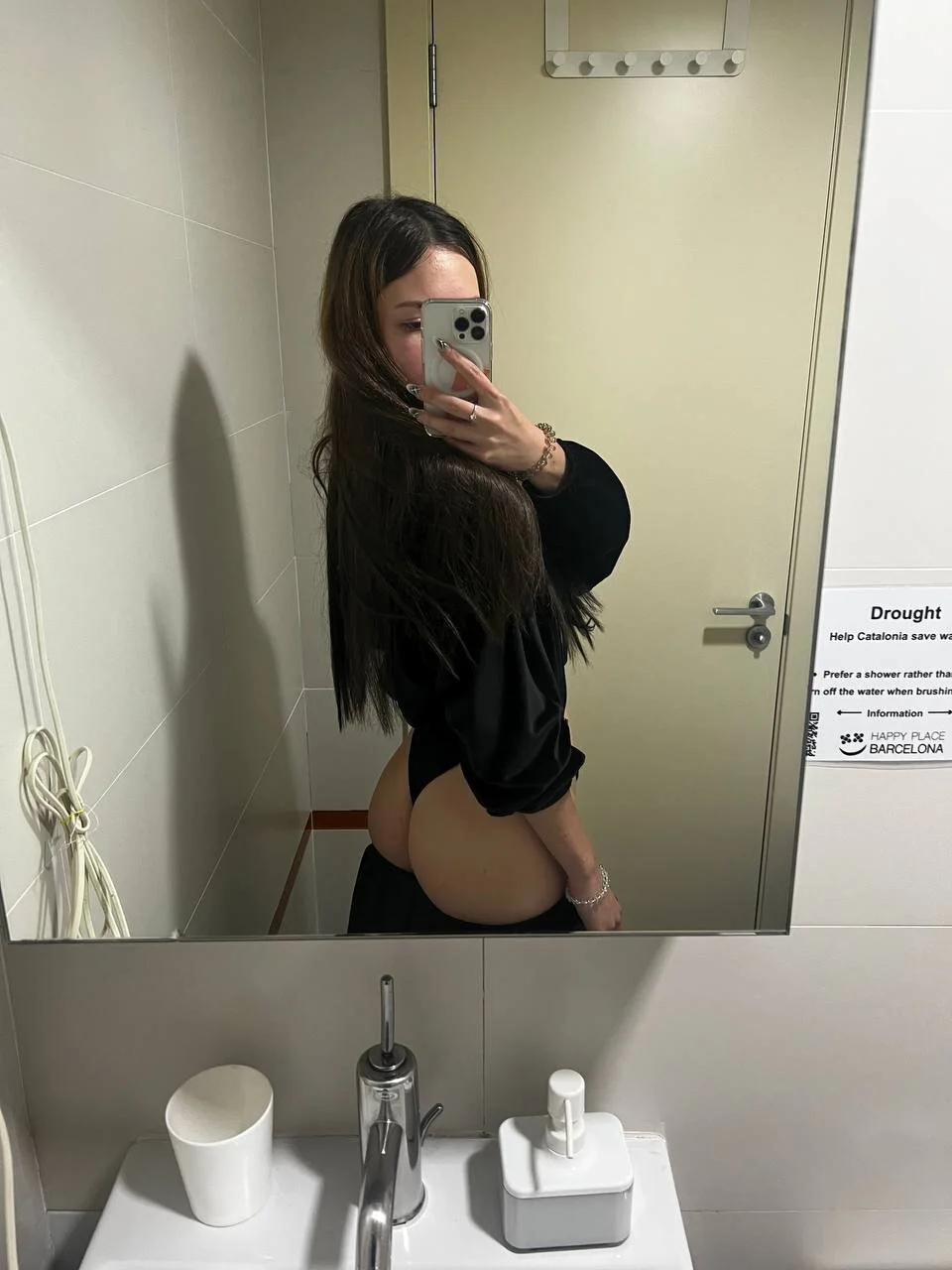 XXX Porn Photo of Nude mmmilaniia 2