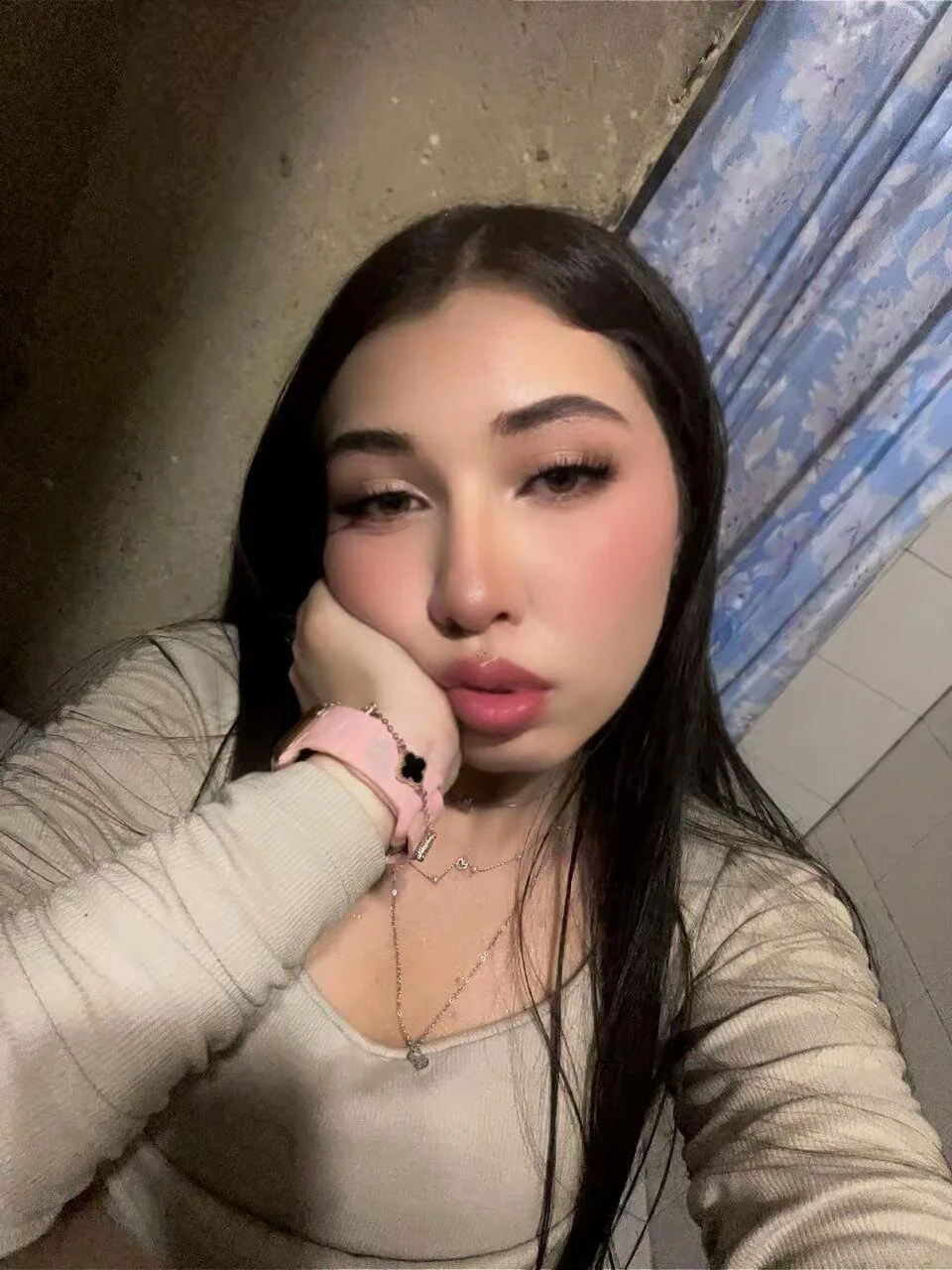XXX Porn Photo of Nude eilen_pink 8
