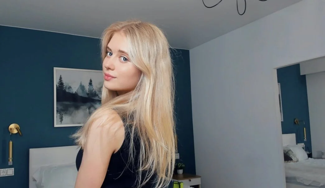 XXX Porn Photo of Nude RadiantBliss 7