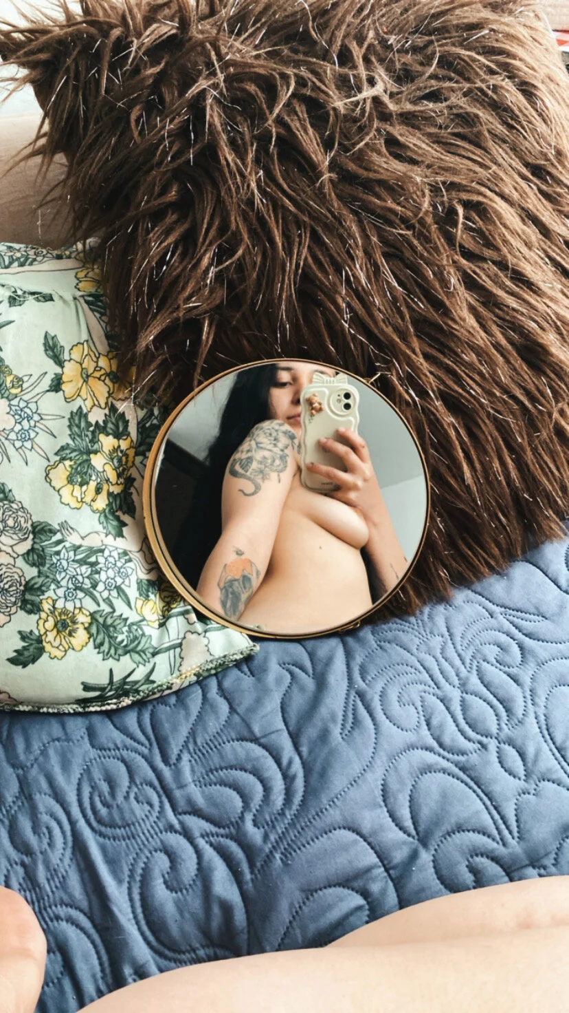 XXX Porn Photo of Nude Abril_Thompson221 1
