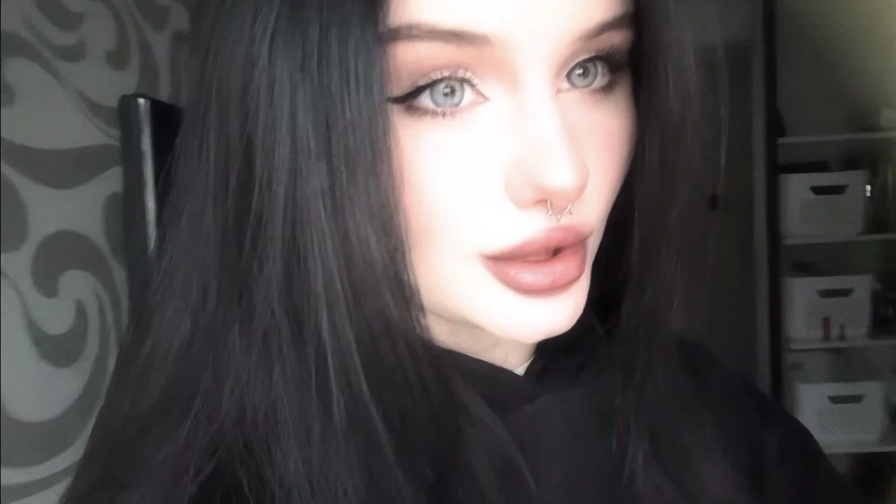 XXX Porn Photo of Nude Moon_raven 1