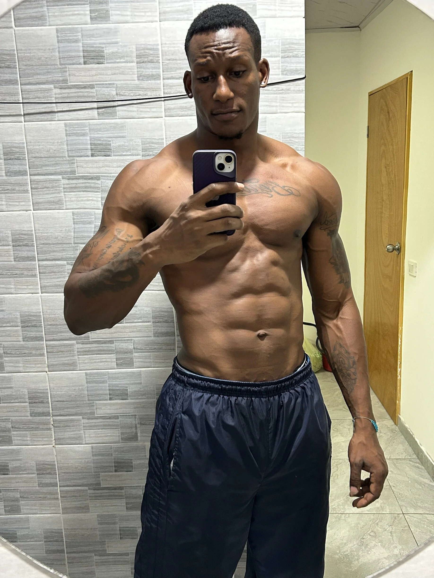 XXX Porn Photo of Nude hunter_biggest 22