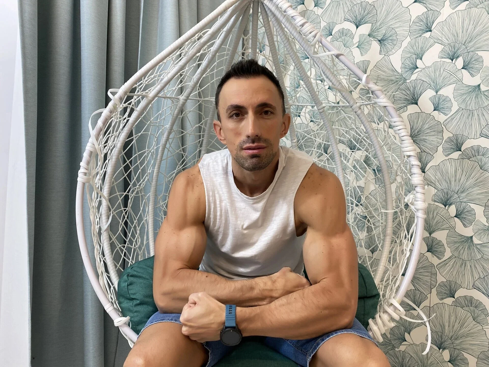 XXX Porn Photo of Nude HotHunkTrainer 4