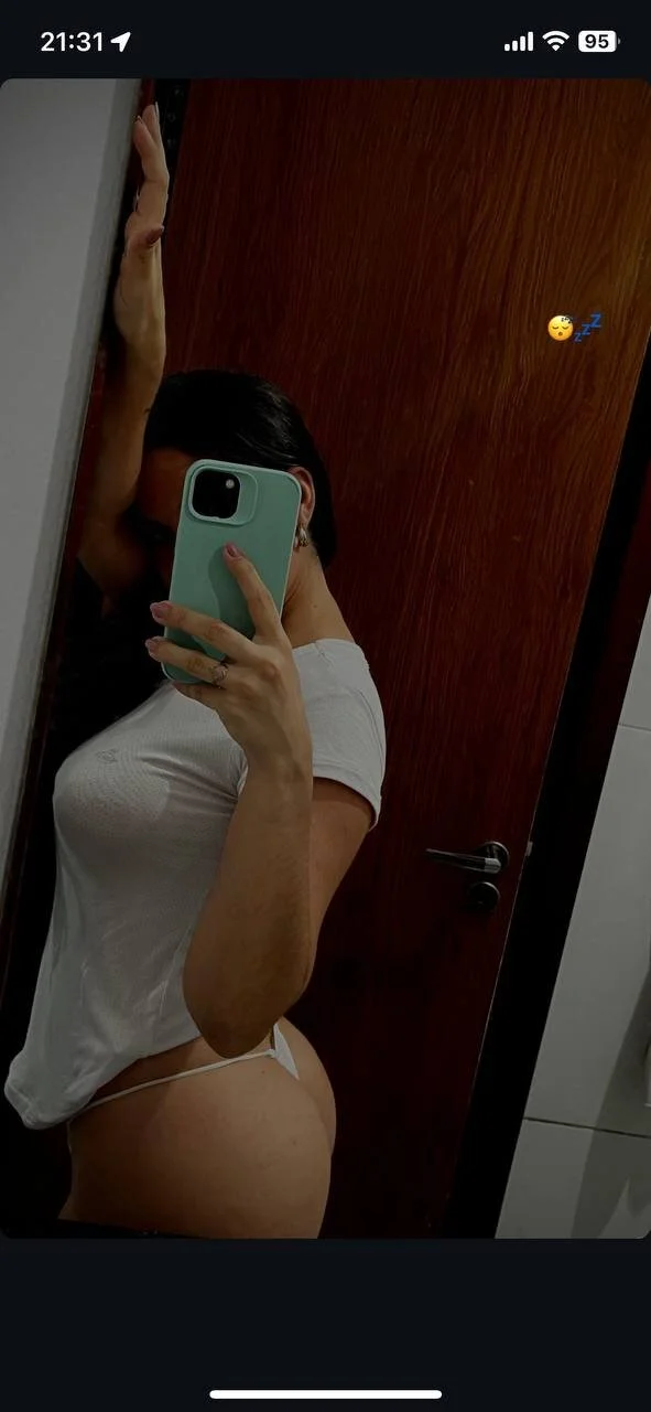 XXX Porn Photo of Nude LolaPeeres 5