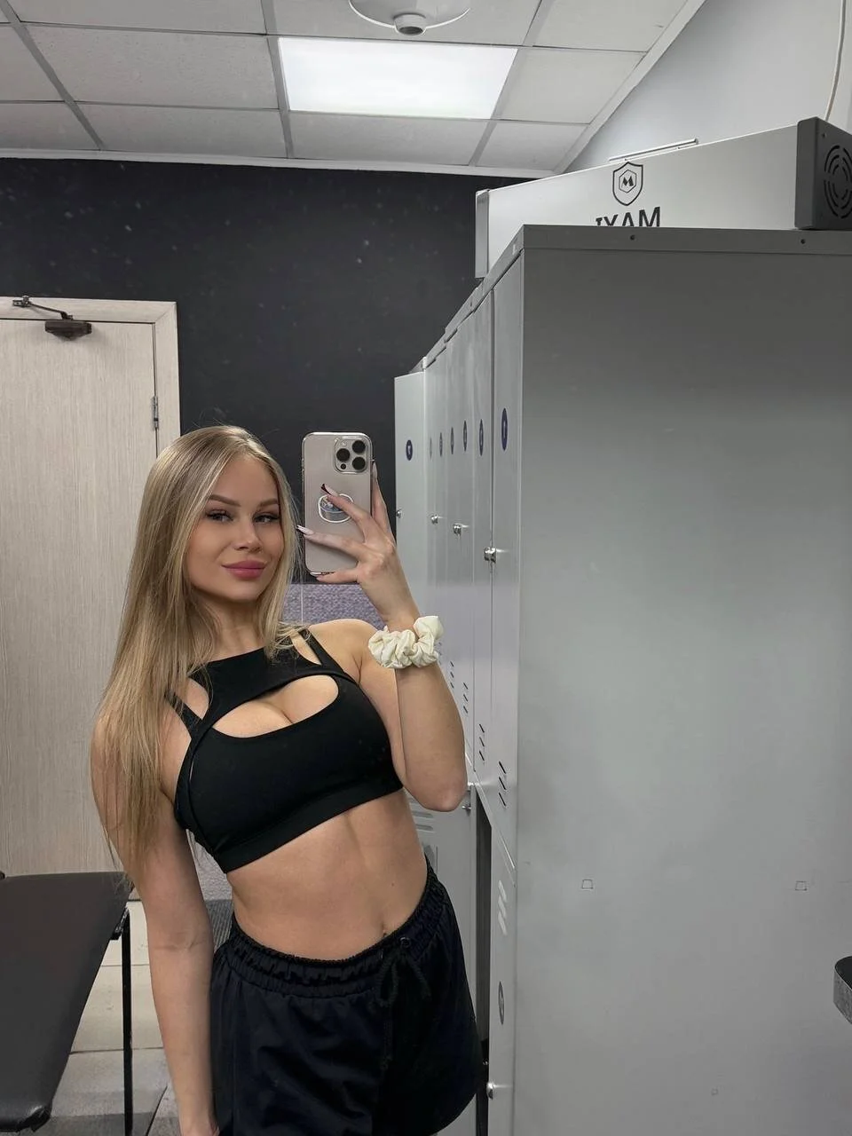 XXX Porn Photo of Nude cassiemurr_ 8
