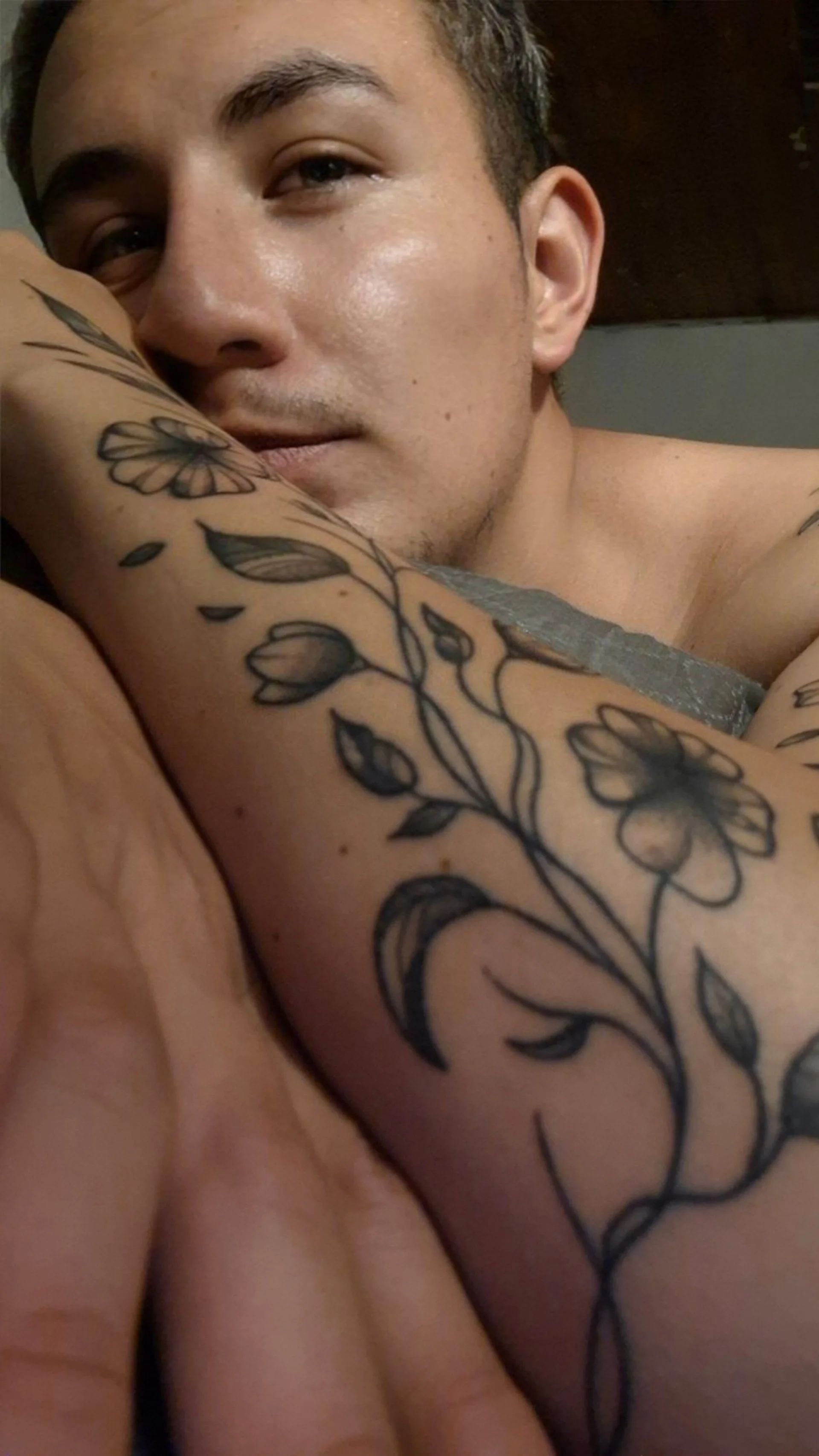 XXX Porn Photo of Nude Leo_est 4