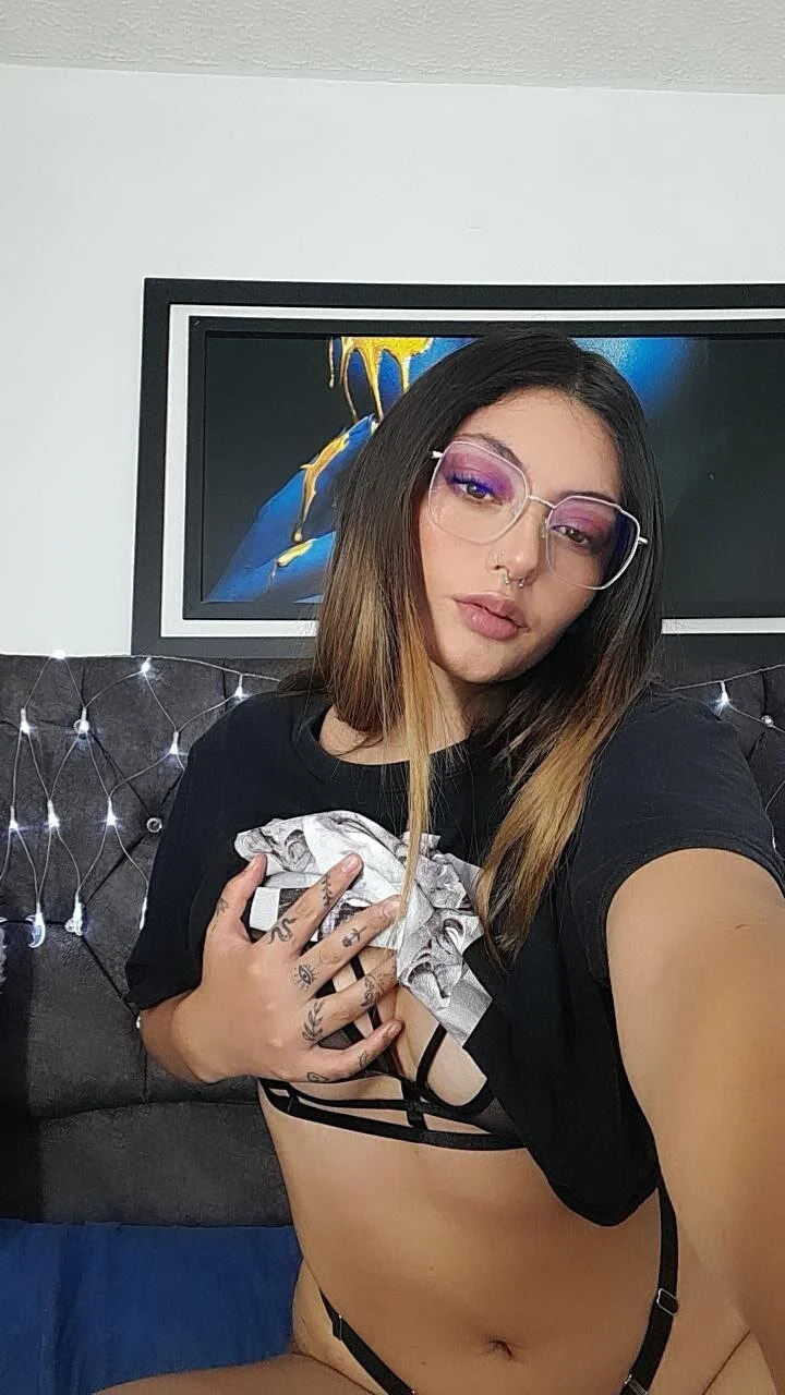 XXX Porn Photo of Nude lessliee22_ 2