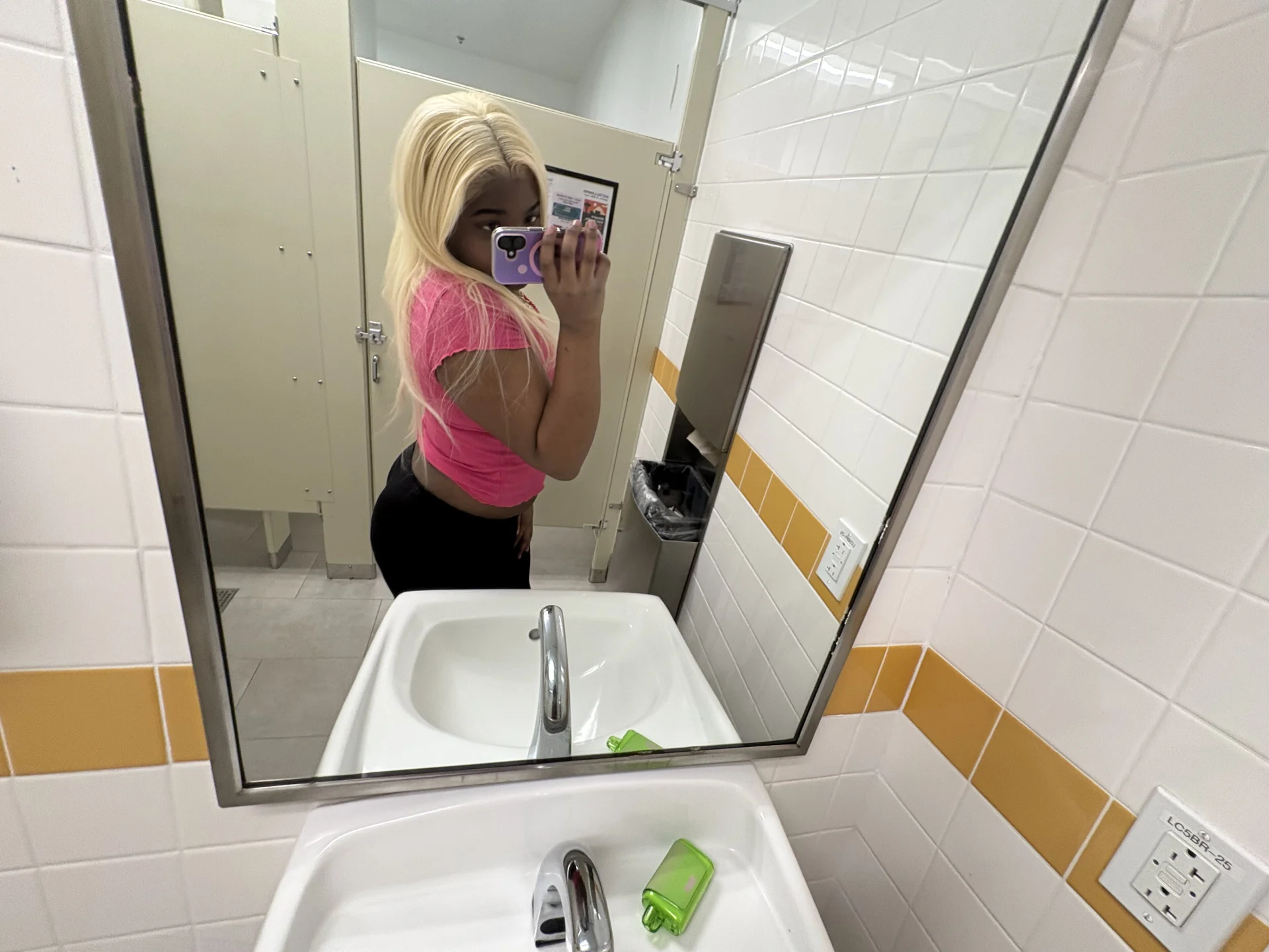 XXX Porn Photo of Nude quarigotbodyy 4