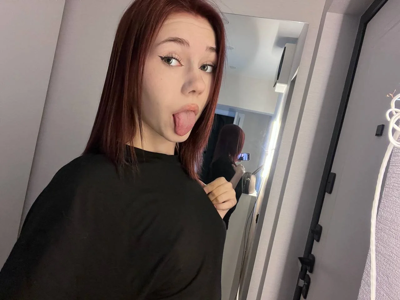 XXX Porn Photo of Nude cute1yoga 2
