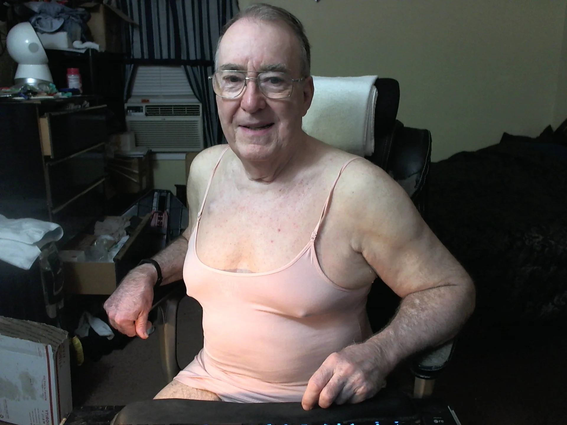 XXX Porn Photo of Nude Toastir 12