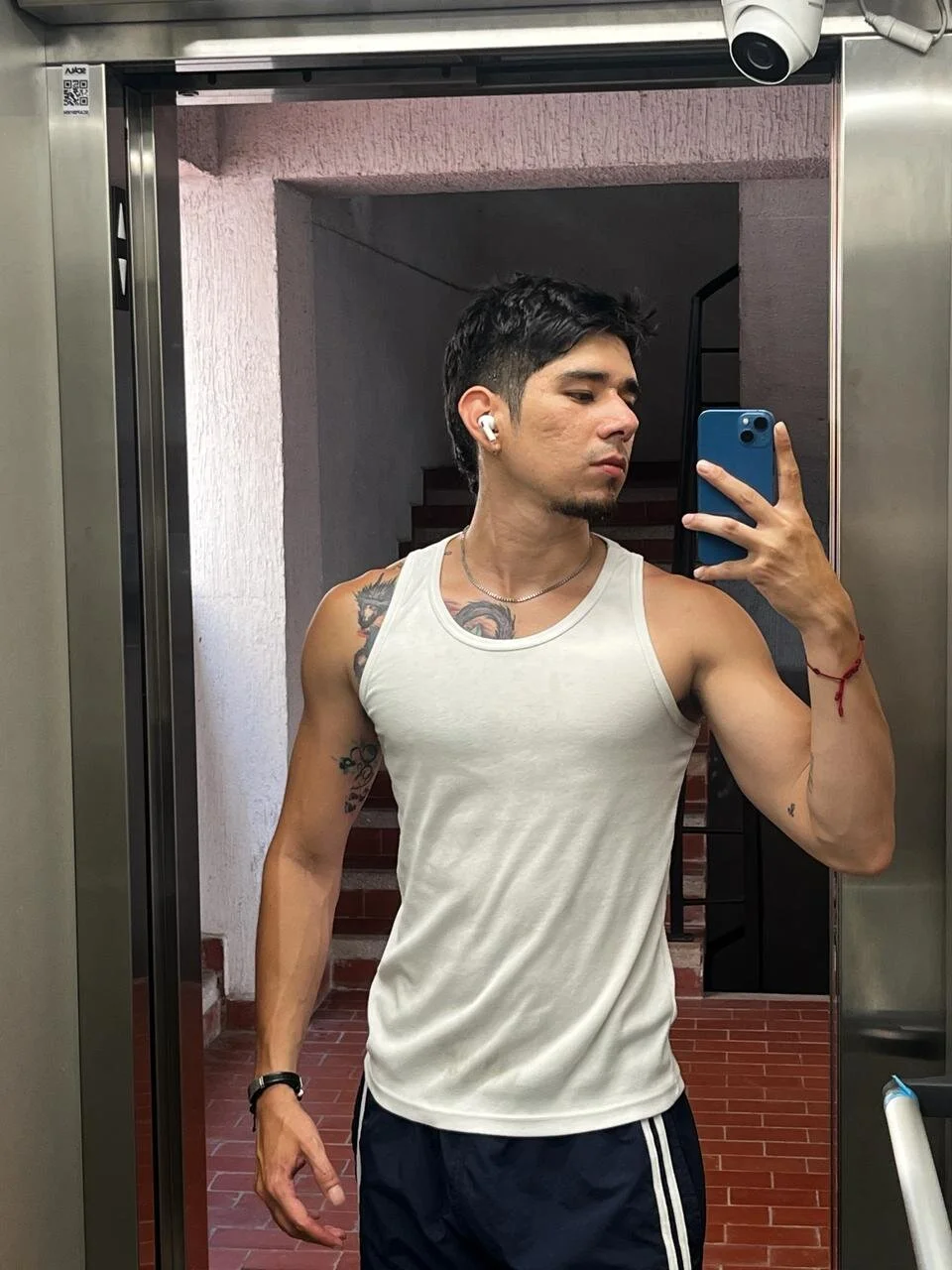 XXX Porn Photo of Nude danielv_95 3
