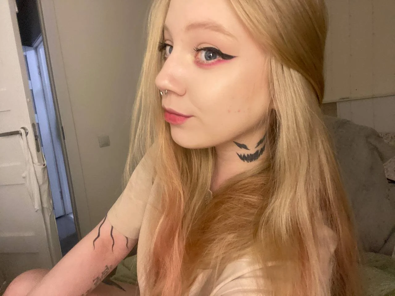XXX Porn Photo of Nude RebeccaAster 23